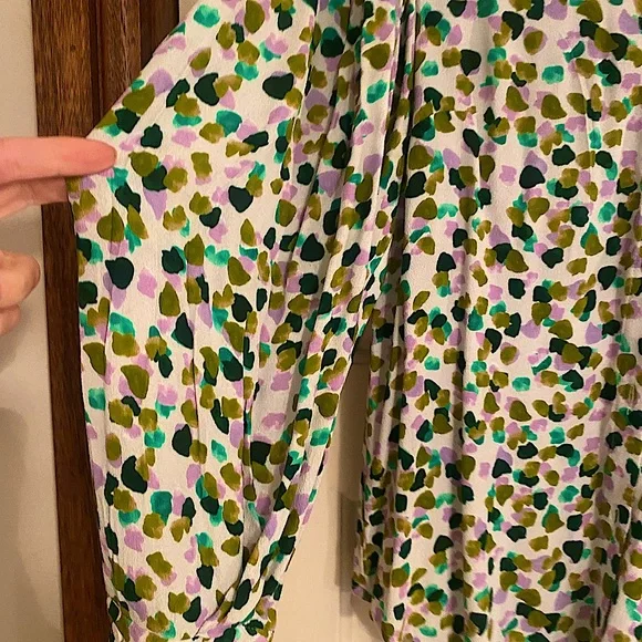 Gorman green confetti blouse, size 6 but would fit size 8, classy, elegant, fun! - Picture 5 of 5